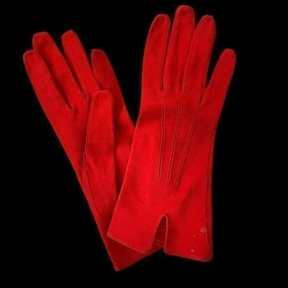 Vintage Sexy Fire Red Suede 1960’s Wrist Length Driving Gloves Warm Winter Wear